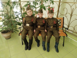 Вокальный конкурс - фестиваль "Война глазами детей, внуков и правнуков" Вокальный конкурс - фестиваль "Война глазами детей, внуков и правнуков".